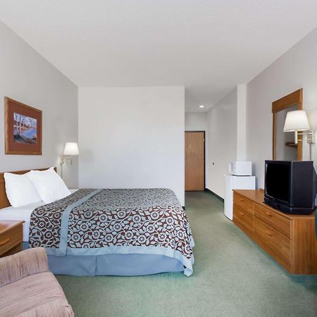 Days Inn By Wyndham Manchester Εξωτερικό φωτογραφία