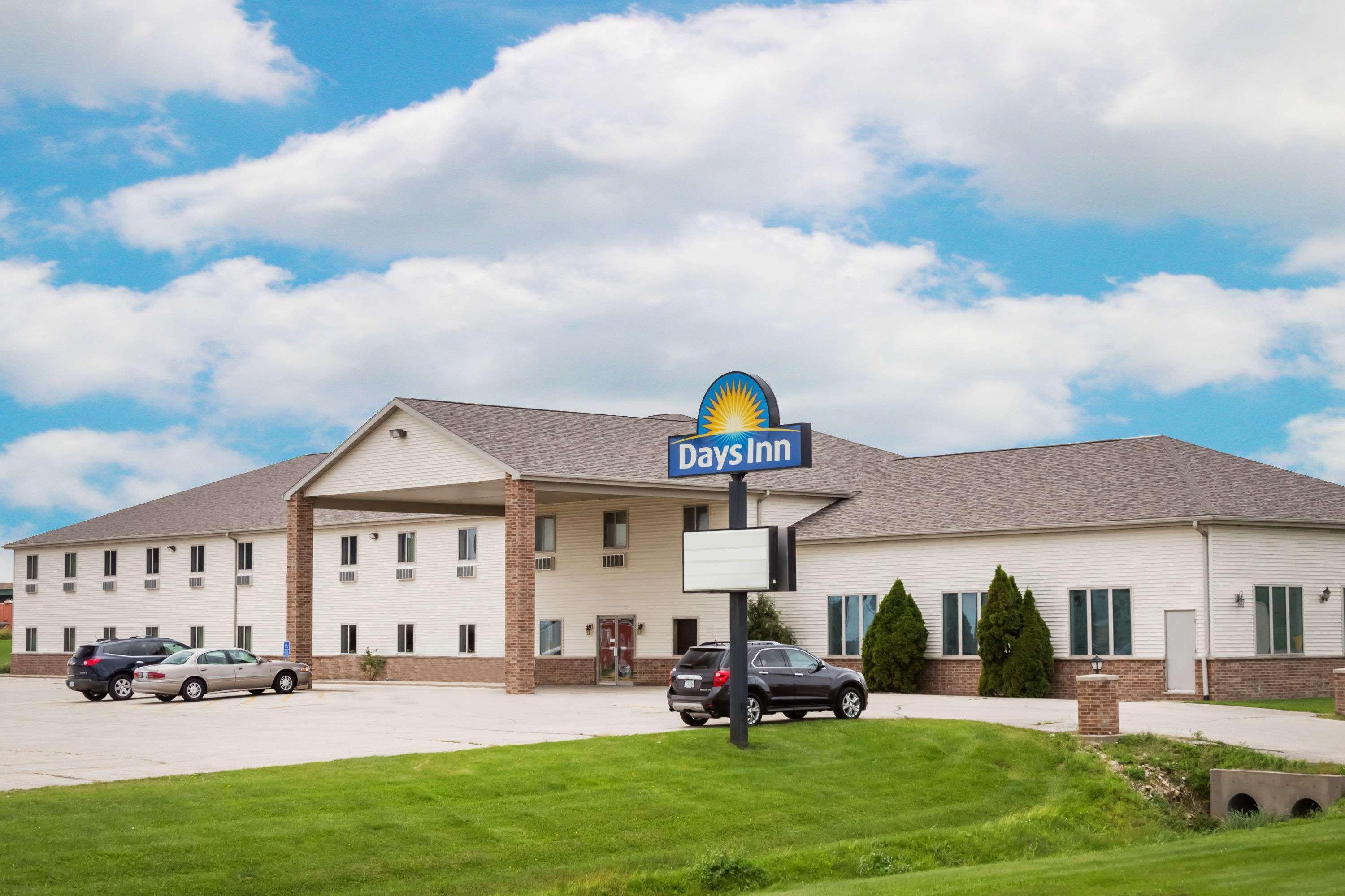 Days Inn By Wyndham Manchester Εξωτερικό φωτογραφία